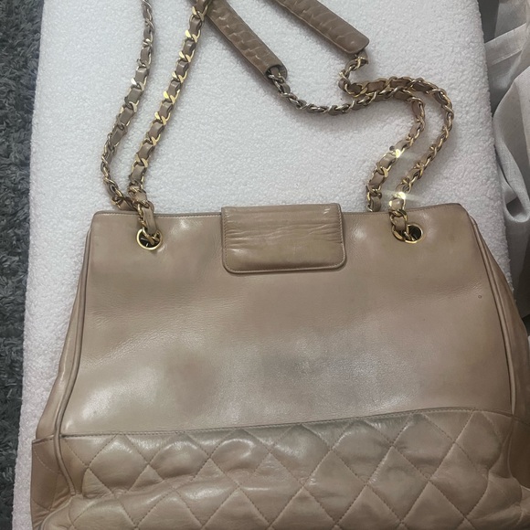 Vintage Chanel Tote Shoulder Bag Tan/ Nude/ Neutral leather with 24K Gold HW - Picture 7 of 7